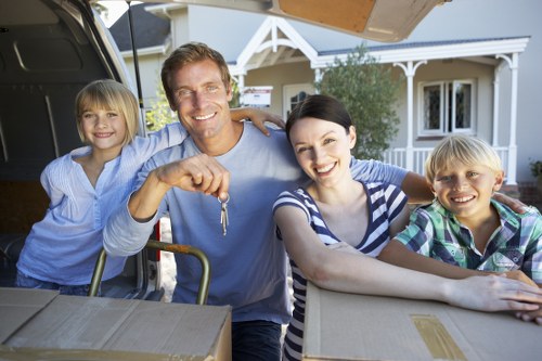Local Kenley storage space for household items and moving needs
